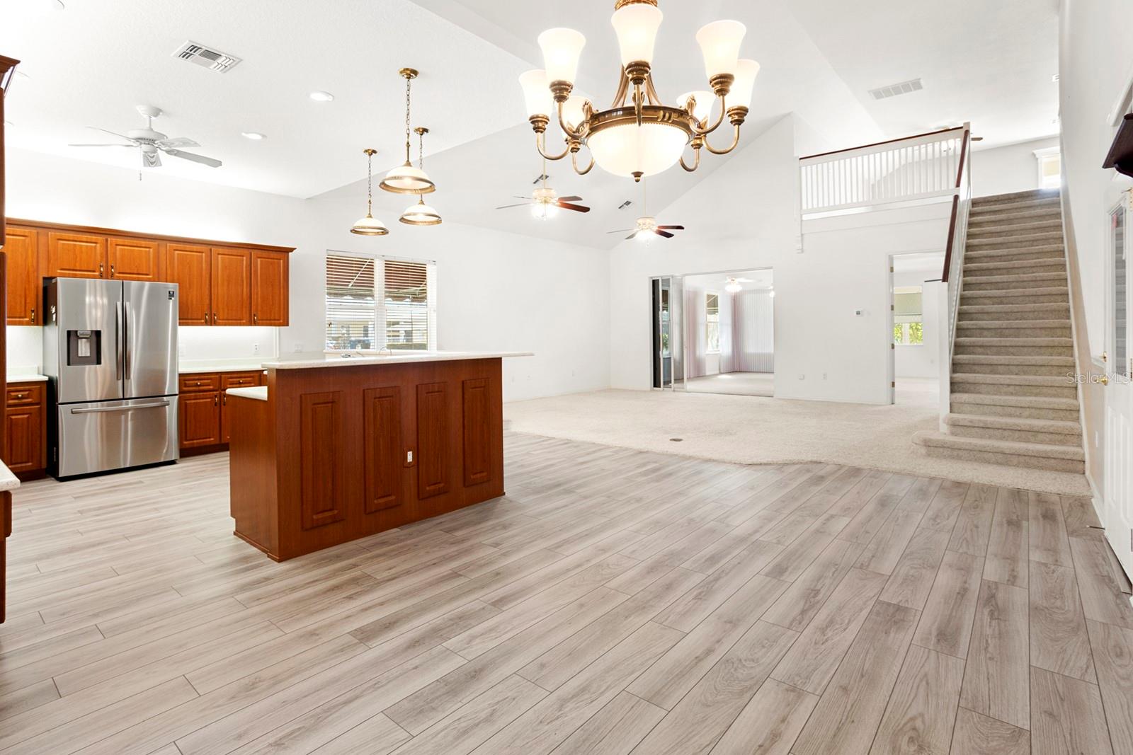 Image 7 of 66 For 1075 Motorcoach Drive