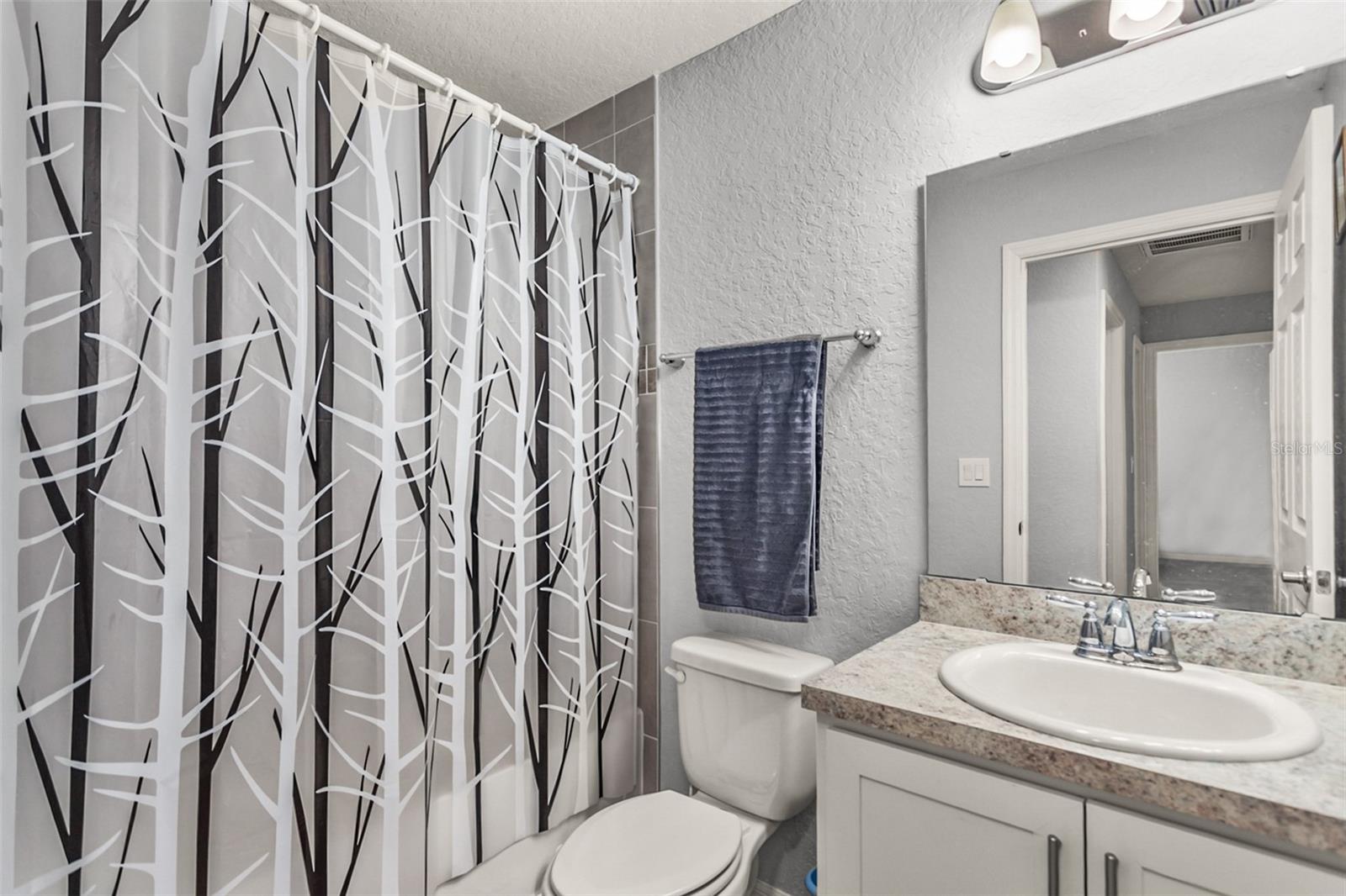 Image 15 of 26 For 859 Orleans Drive