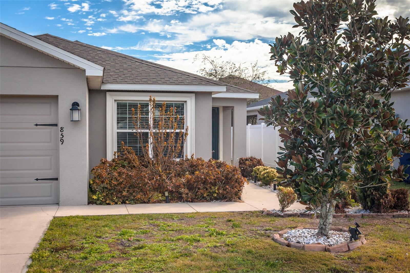 Image 5 of 26 For 859 Orleans Drive