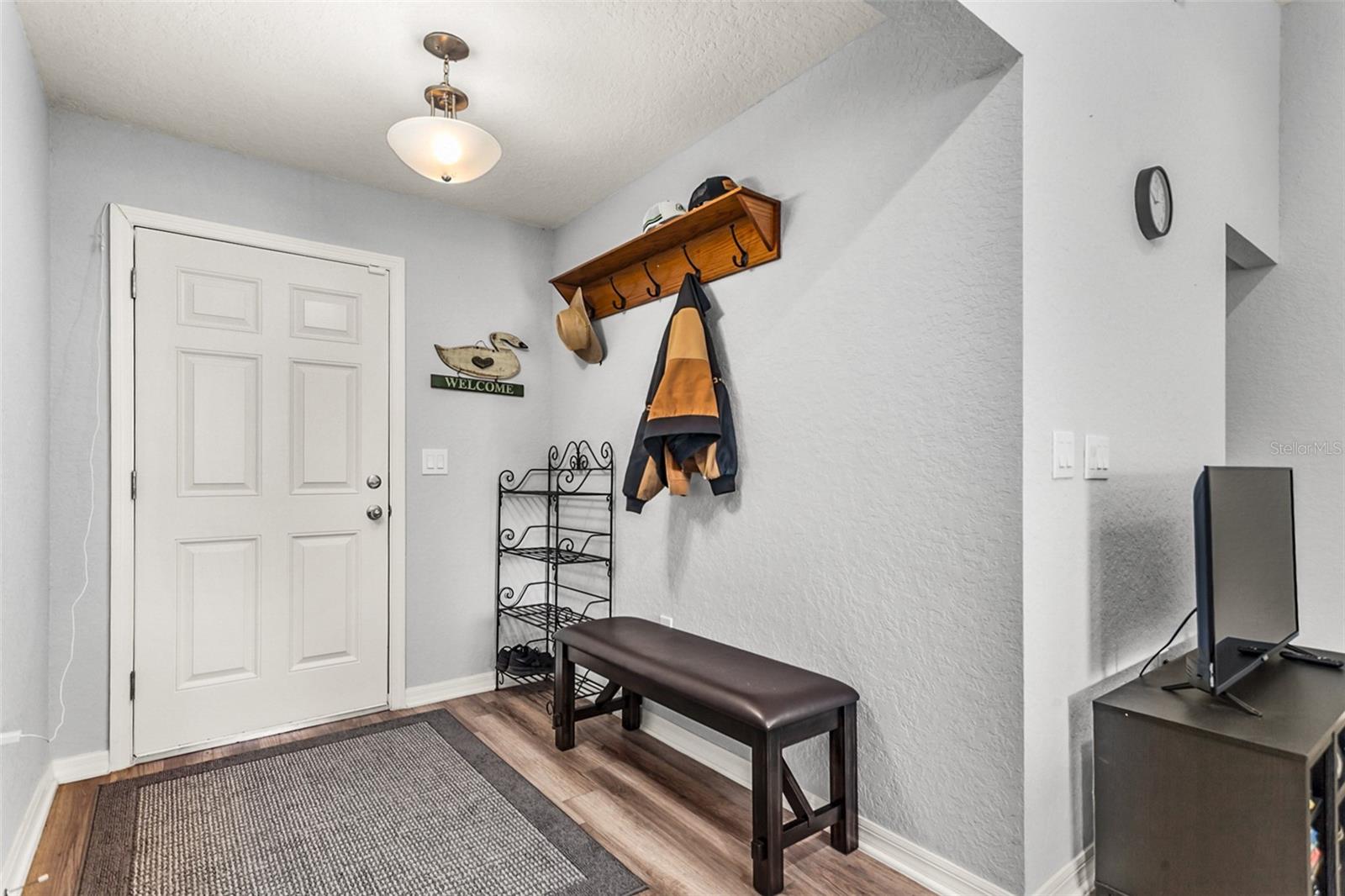 Image 6 of 26 For 859 Orleans Drive