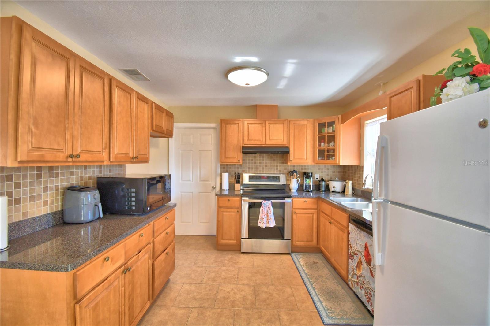 Image 19 of 61 For 2410 Central Avenue