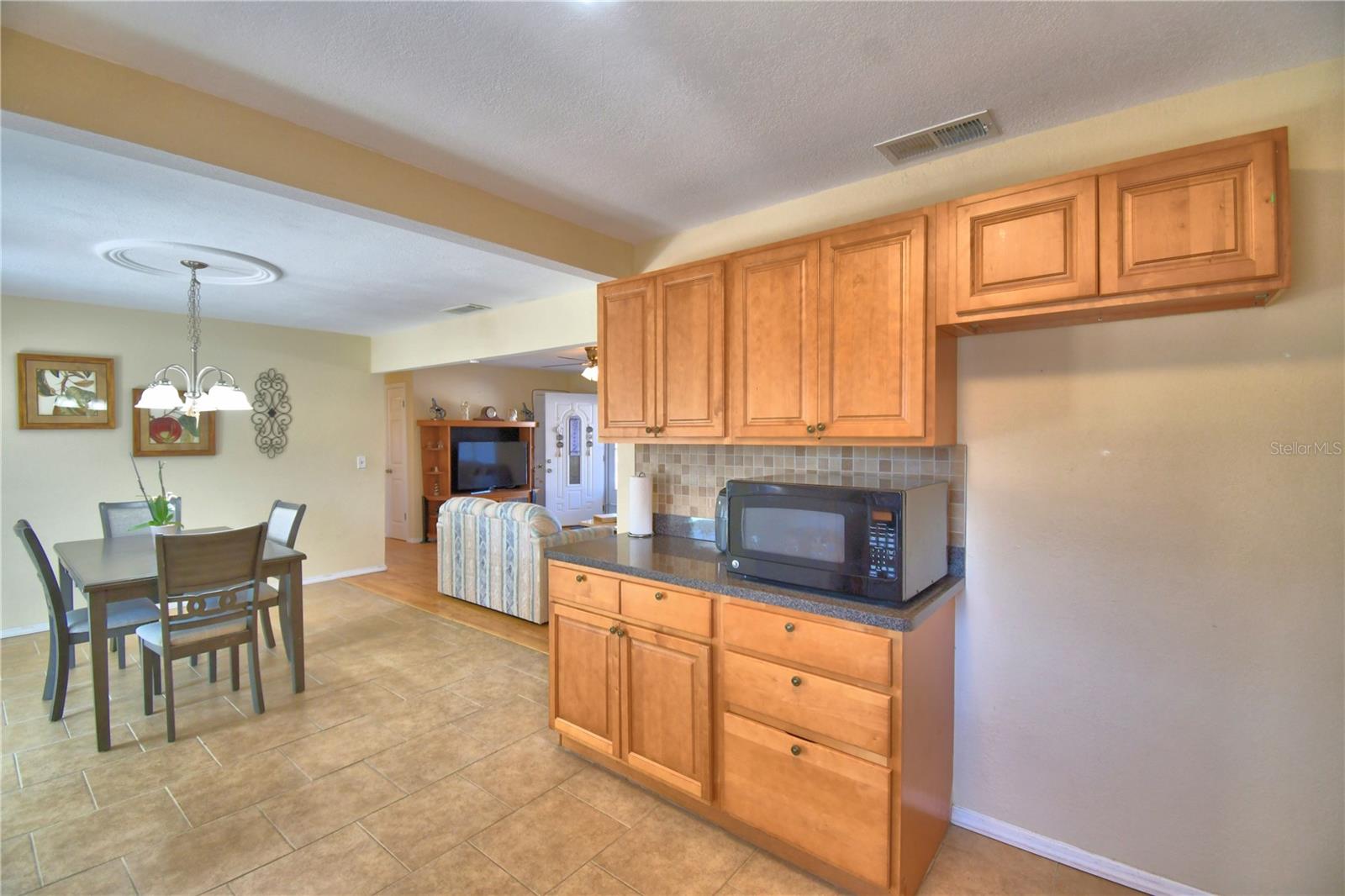 Image 23 of 61 For 2410 Central Avenue