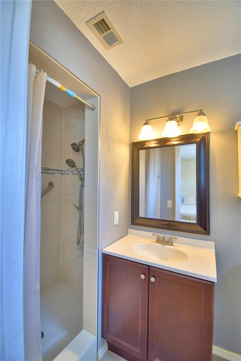 Image 37 of 61 For 2410 Central Avenue