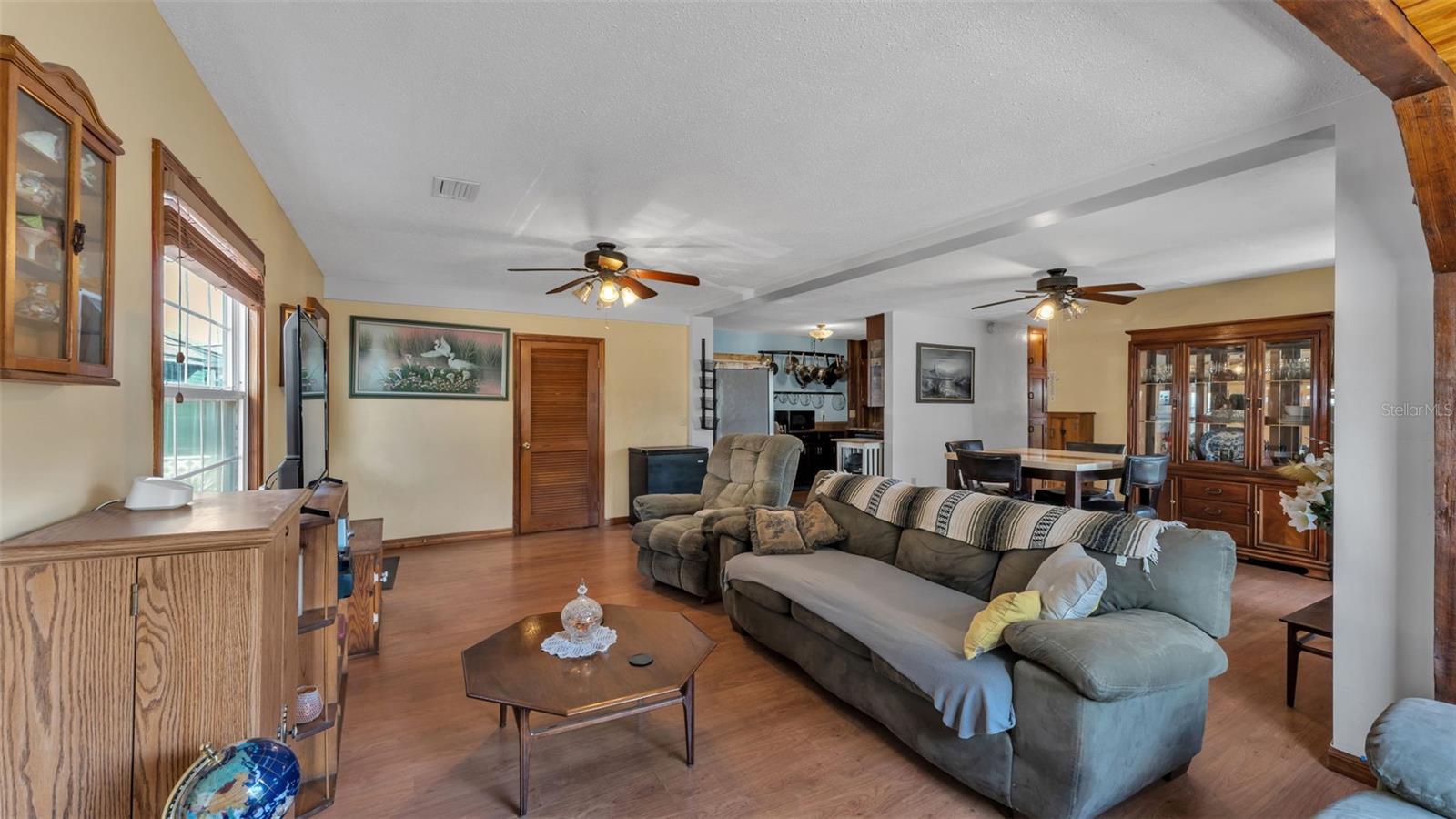 Image 12 of 39 For 2802 Canal Drive N