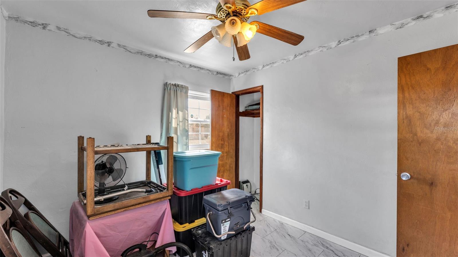 Image 17 of 39 For 2802 Canal Drive N