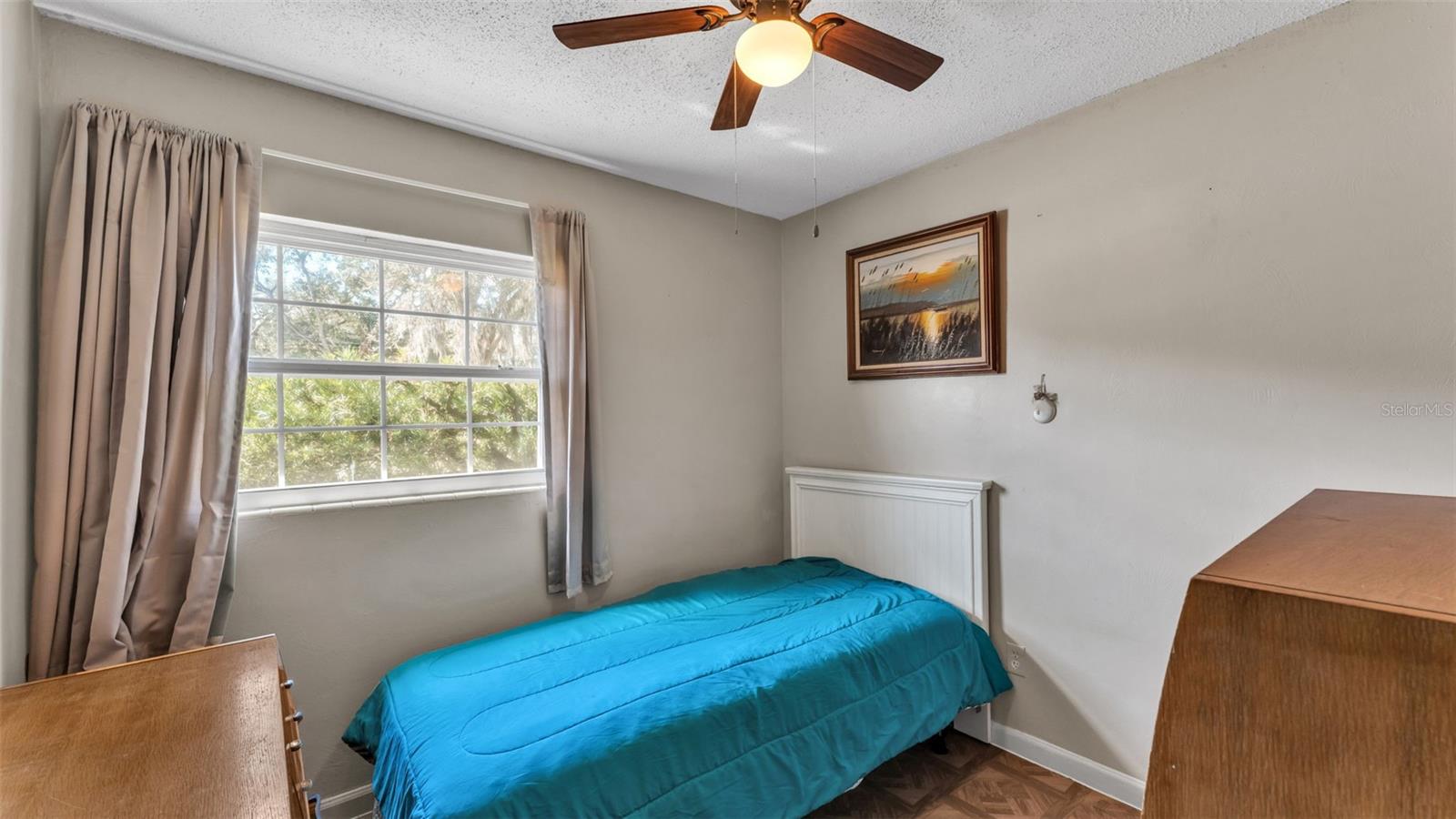 Image 18 of 39 For 2802 Canal Drive N