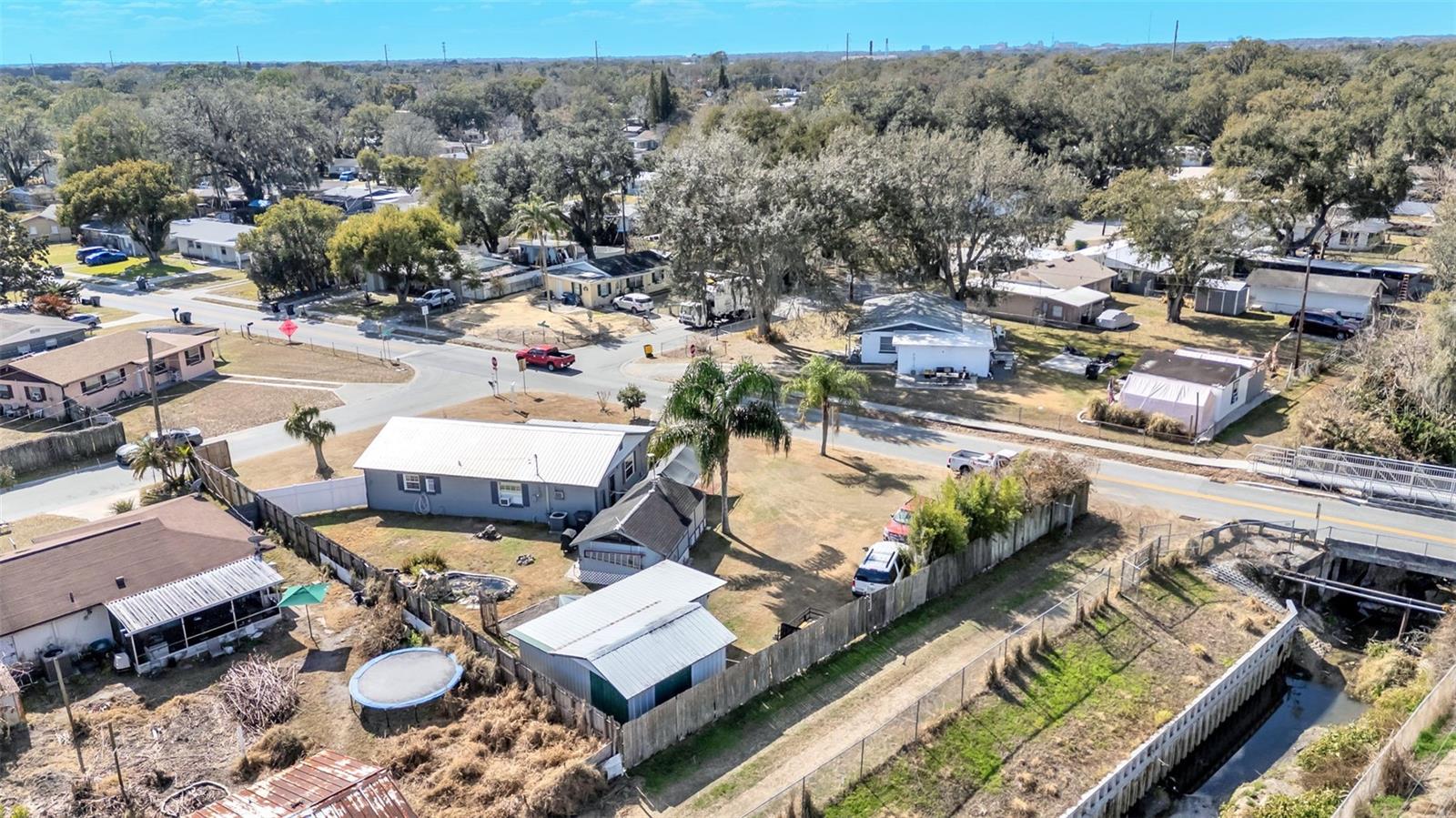 Image 29 of 39 For 2802 Canal Drive N