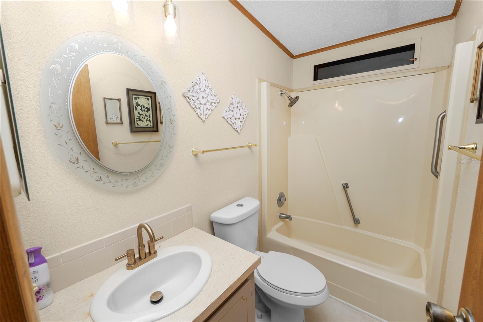 Image 33 of 47 For 1706 Fox Hill Drive