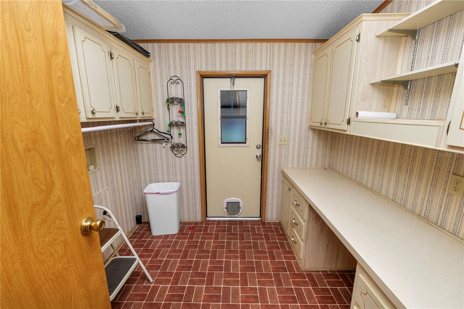 Image 35 of 47 For 1706 Fox Hill Drive