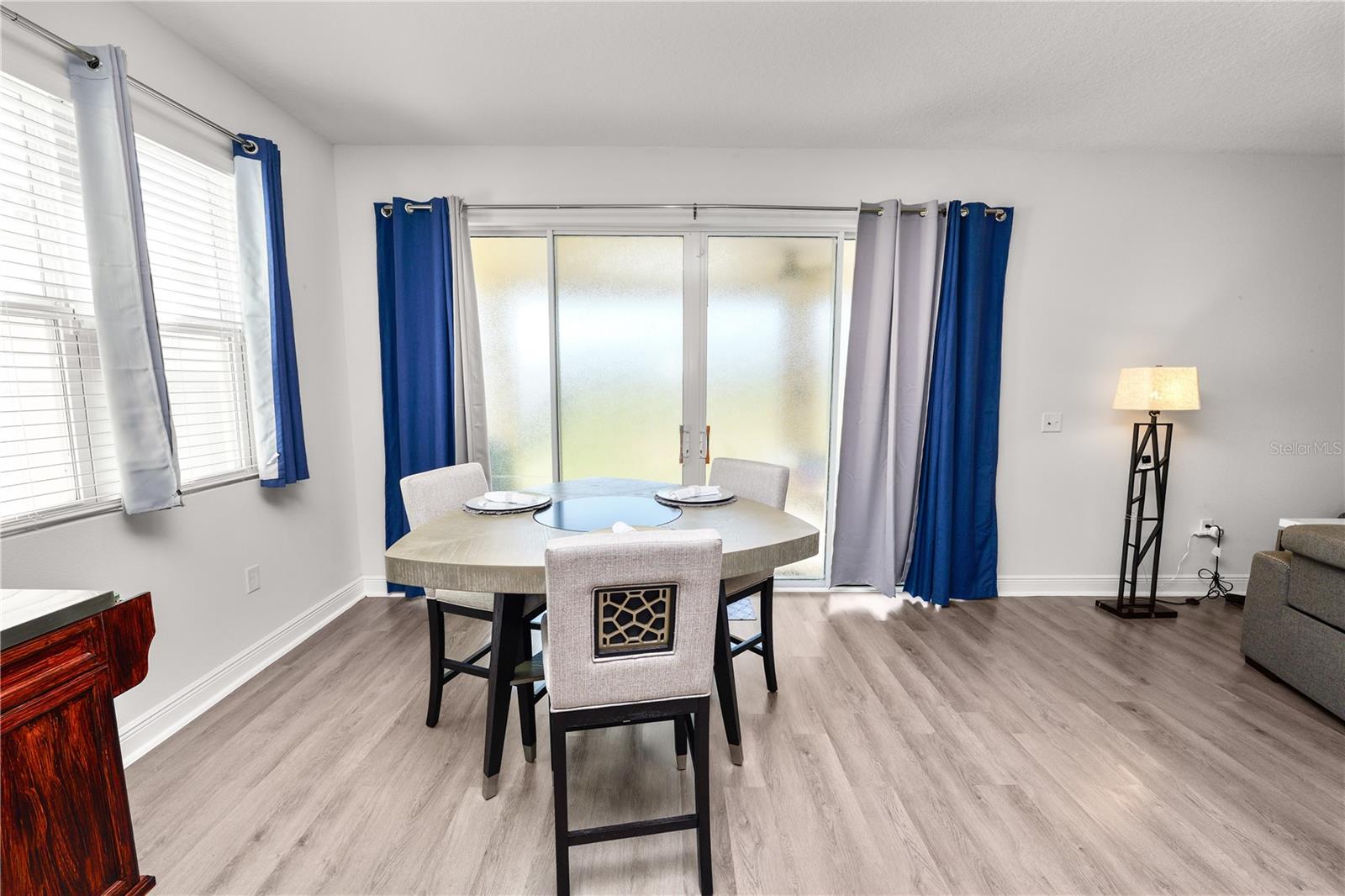 Image 15 of 64 For 280 Lake Smart Circle