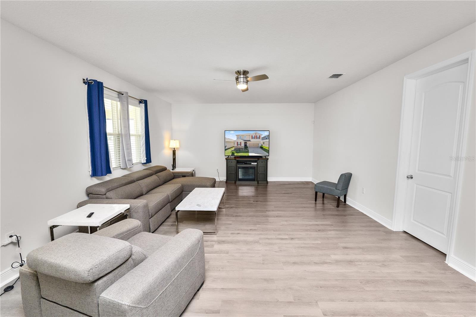 Image 17 of 64 For 280 Lake Smart Circle