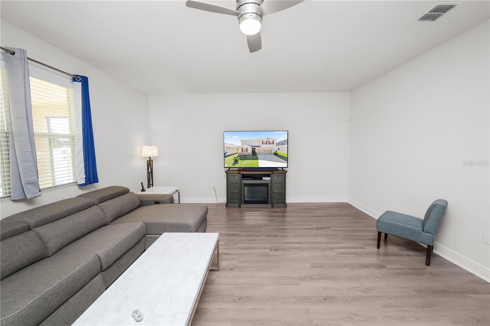 Image 18 of 64 For 280 Lake Smart Circle