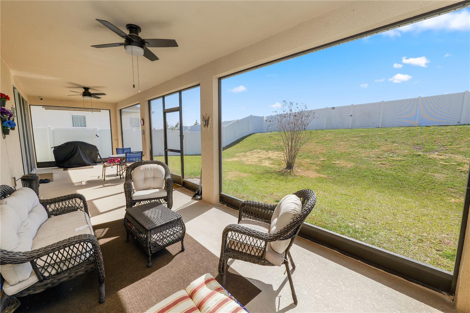 Image 23 of 64 For 280 Lake Smart Circle