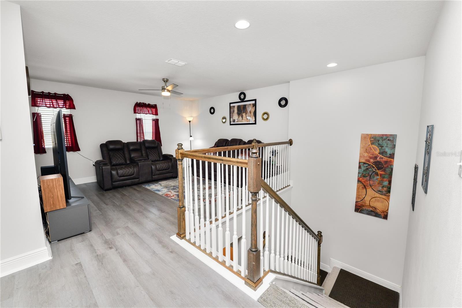 Image 26 of 64 For 280 Lake Smart Circle