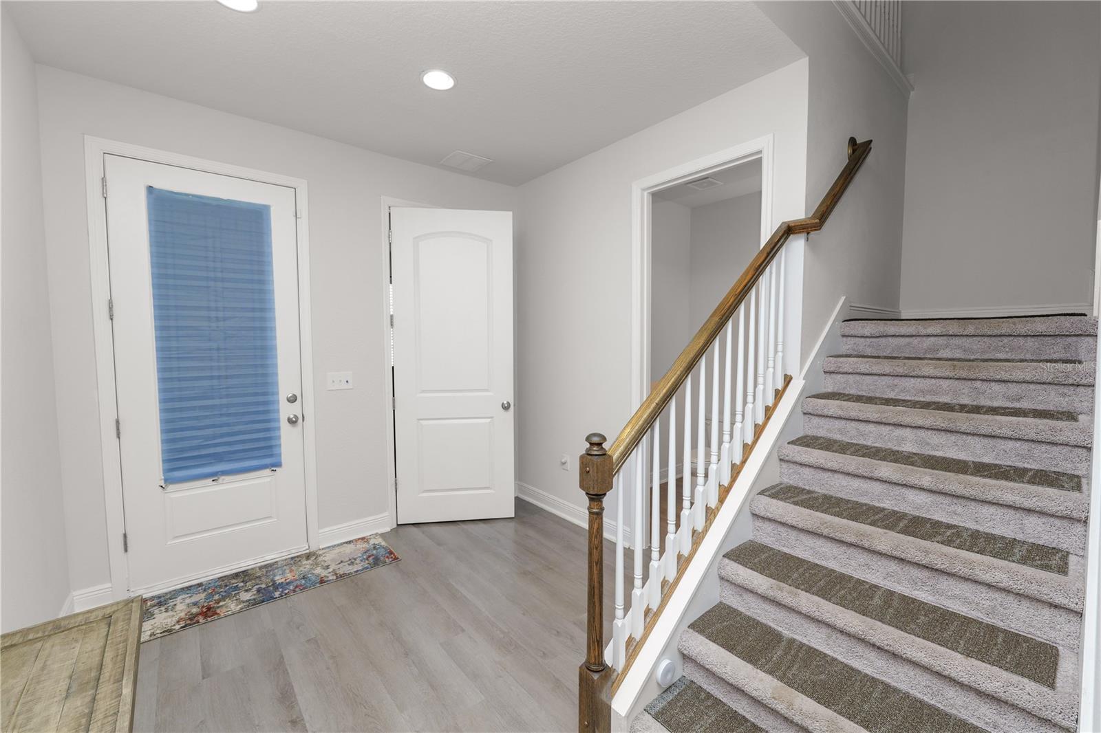 Image 3 of 64 For 280 Lake Smart Circle