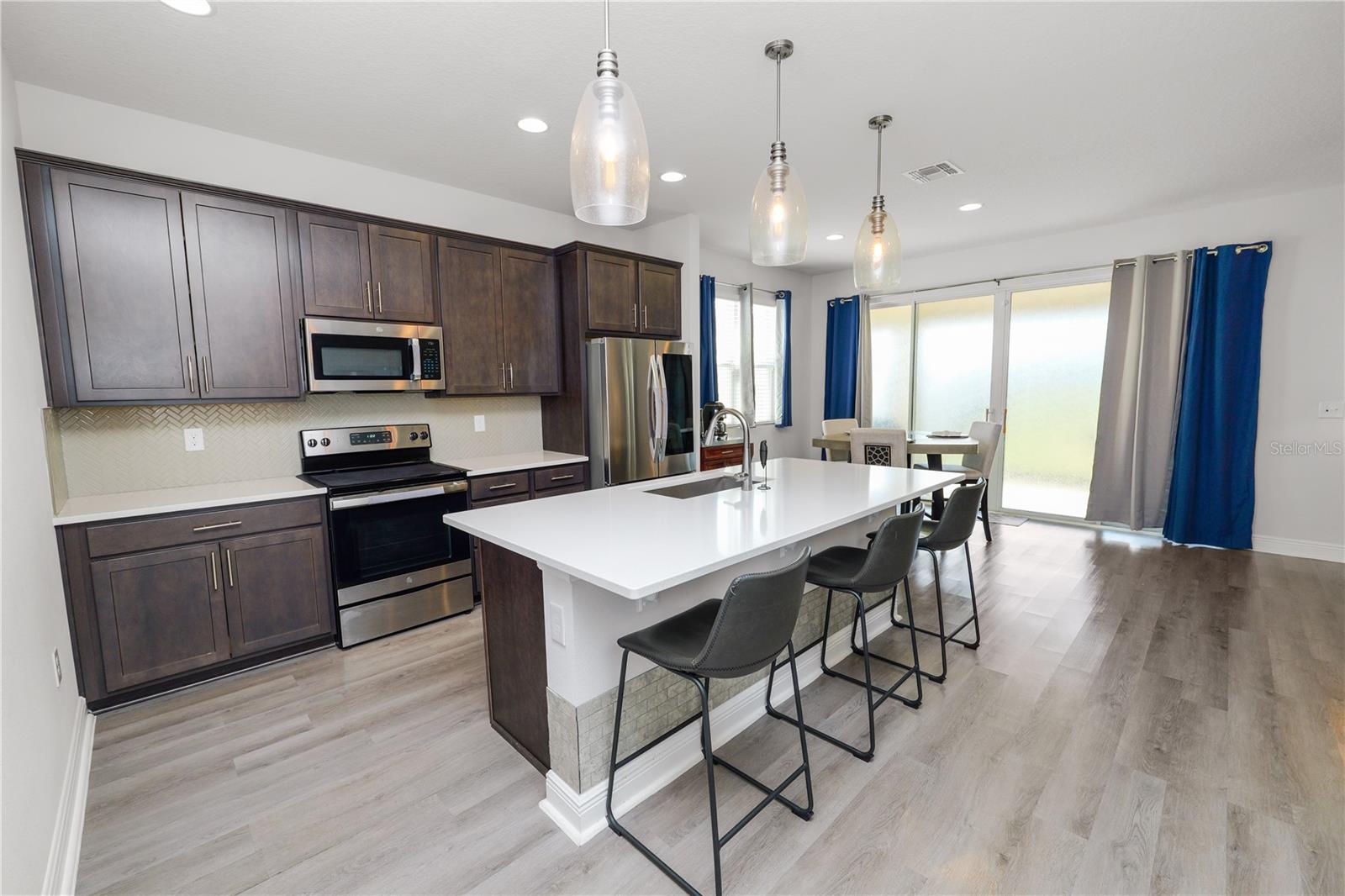 Image 8 of 64 For 280 Lake Smart Circle