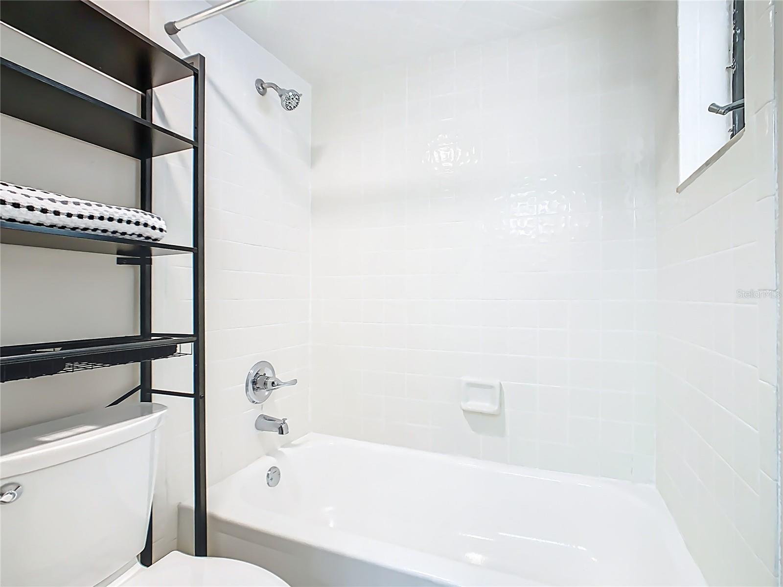 Image 17 of 35 For 1821 Village Court