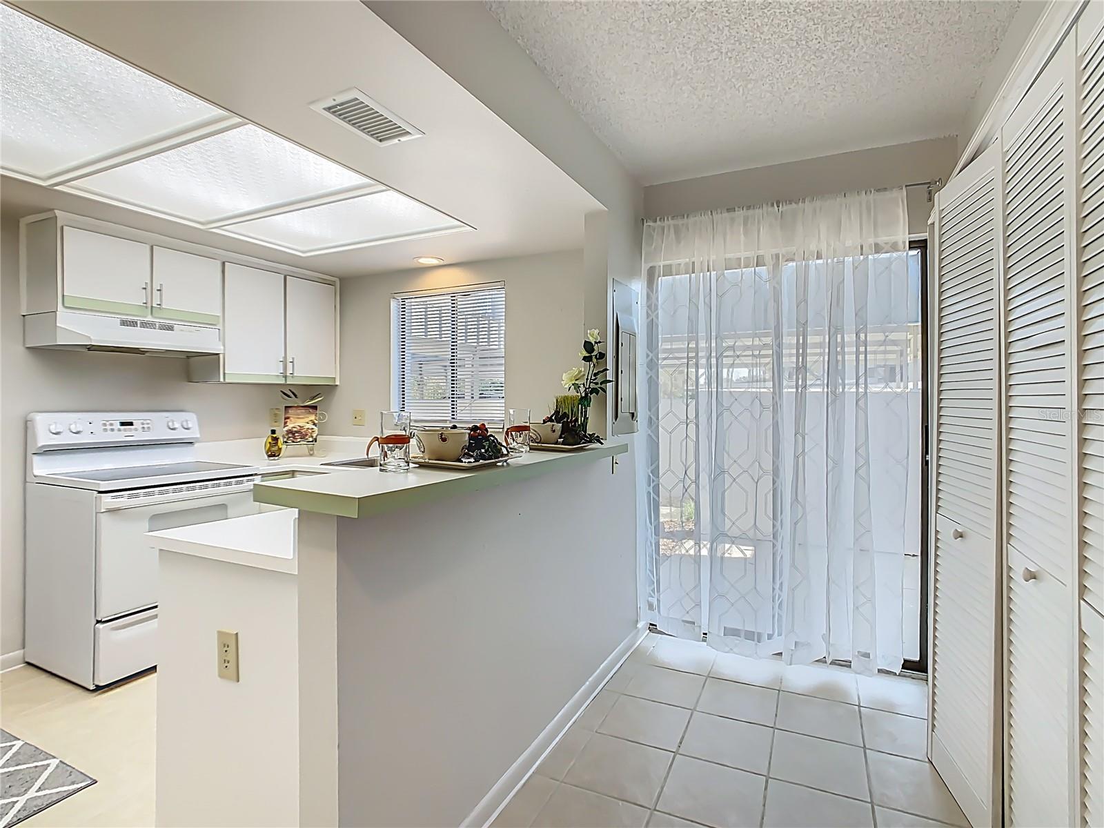 Image 6 of 35 For 1821 Village Court