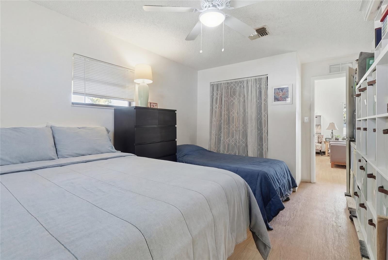 Image 16 of 33 For 11004 Martha Avenue