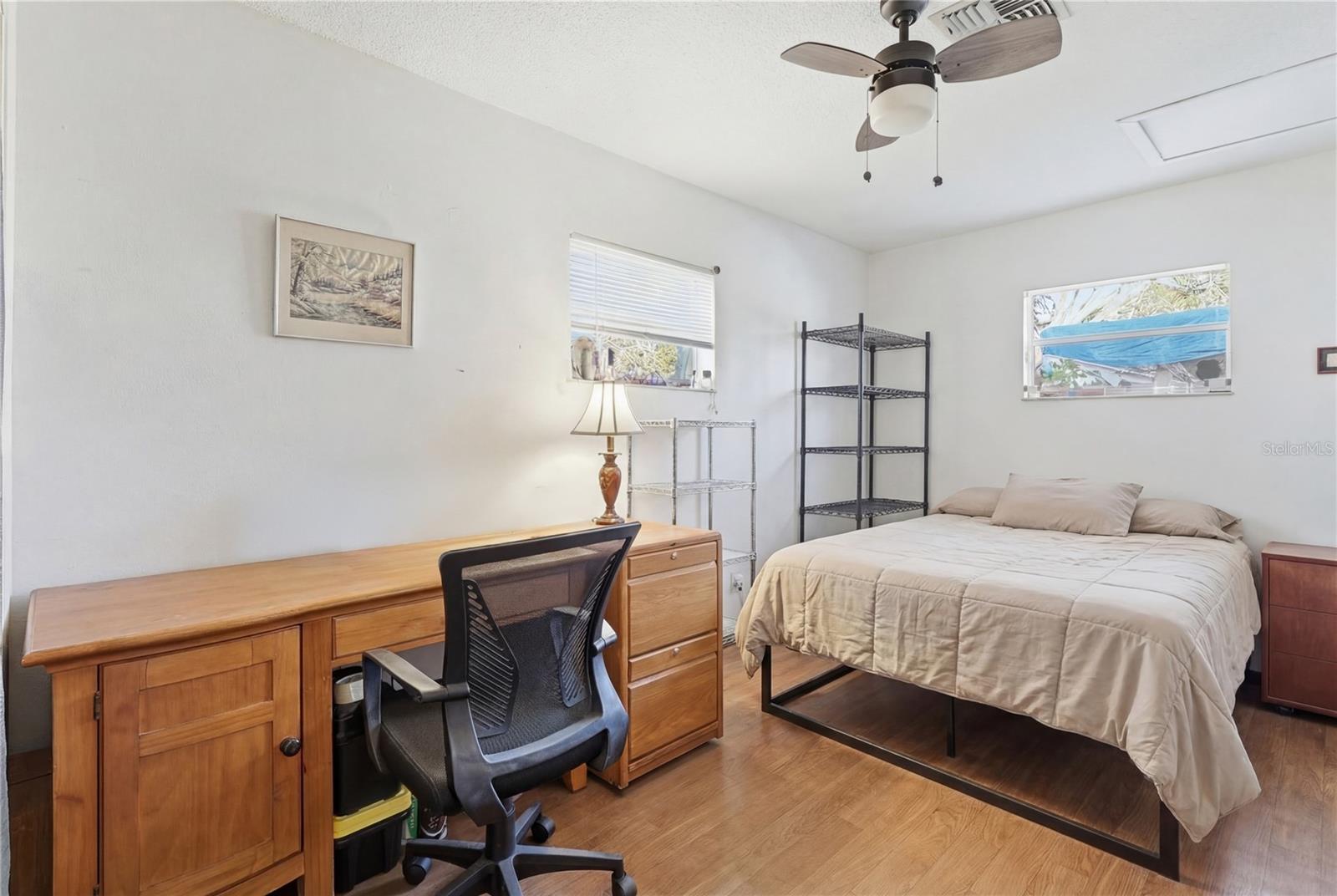 Image 18 of 33 For 11004 Martha Avenue