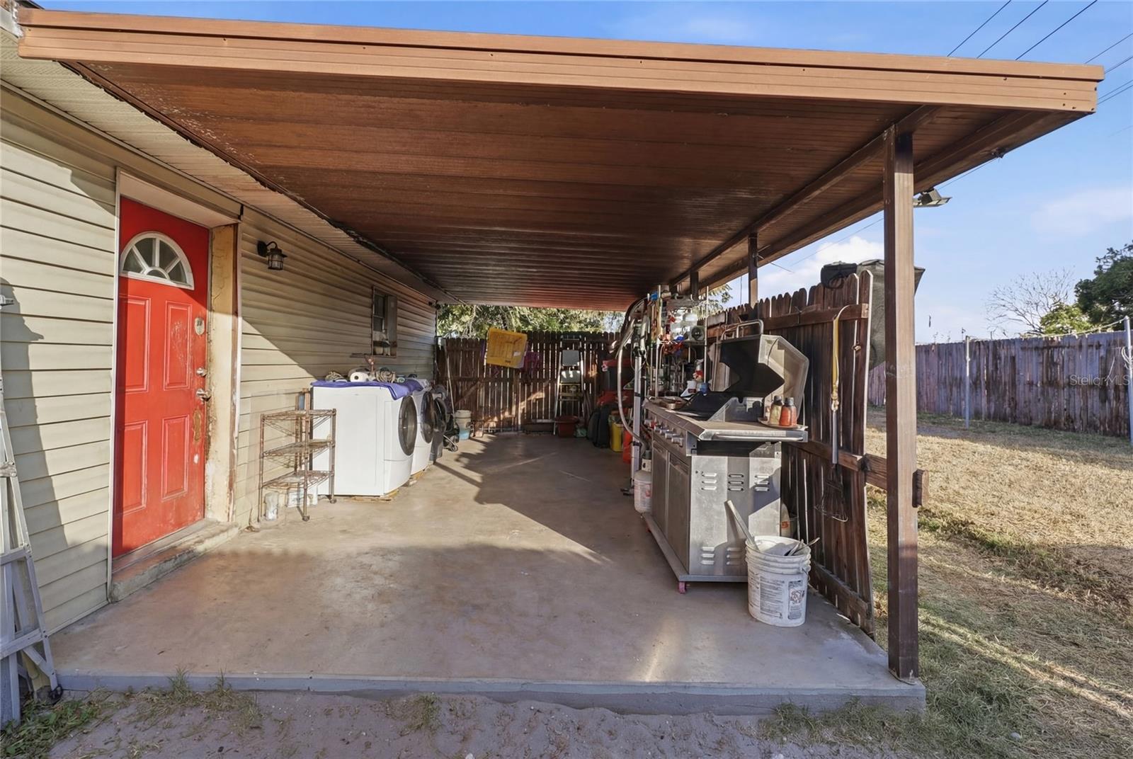 Image 20 of 33 For 11004 Martha Avenue