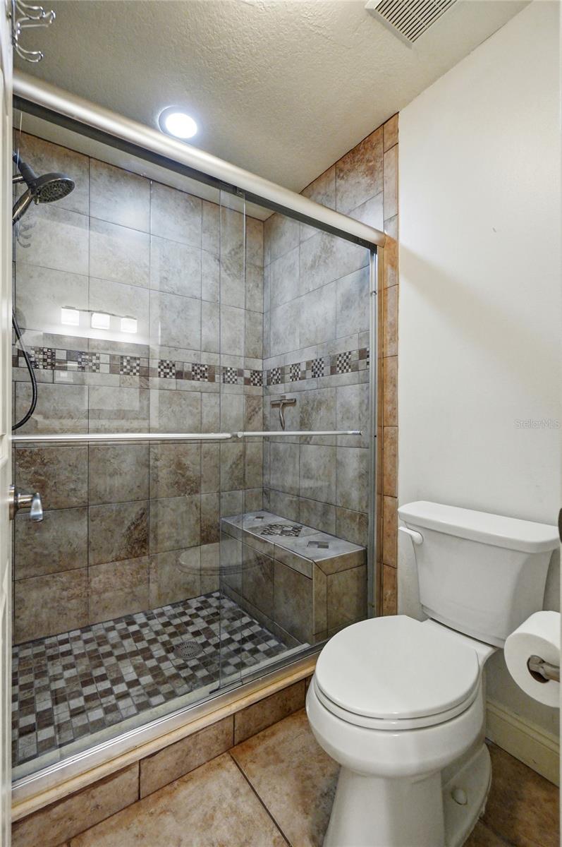 Listing photo id 23 for 7527 Folk Way