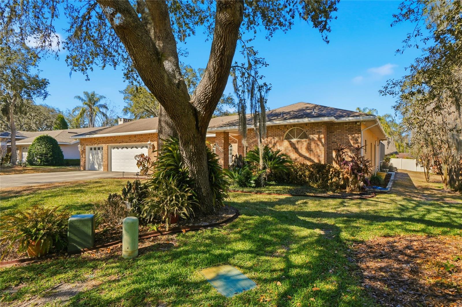 Listing photo id 35 for 7527 Folk Way