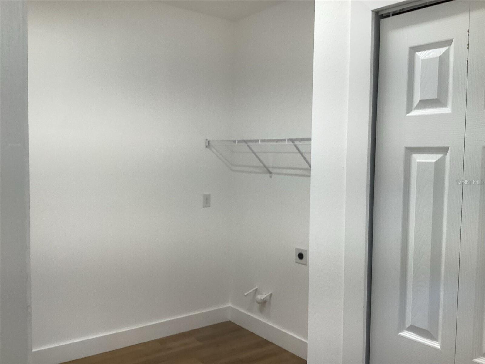 Image 8 of 17 For 7369 Sealawn Drive