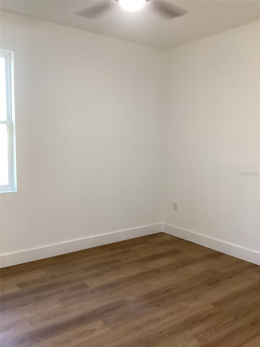 Image 9 of 17 For 7369 Sealawn Drive