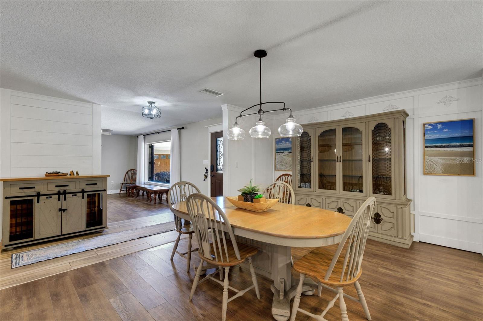 Image 11 of 80 For 1319 Edgewater Beach Drive