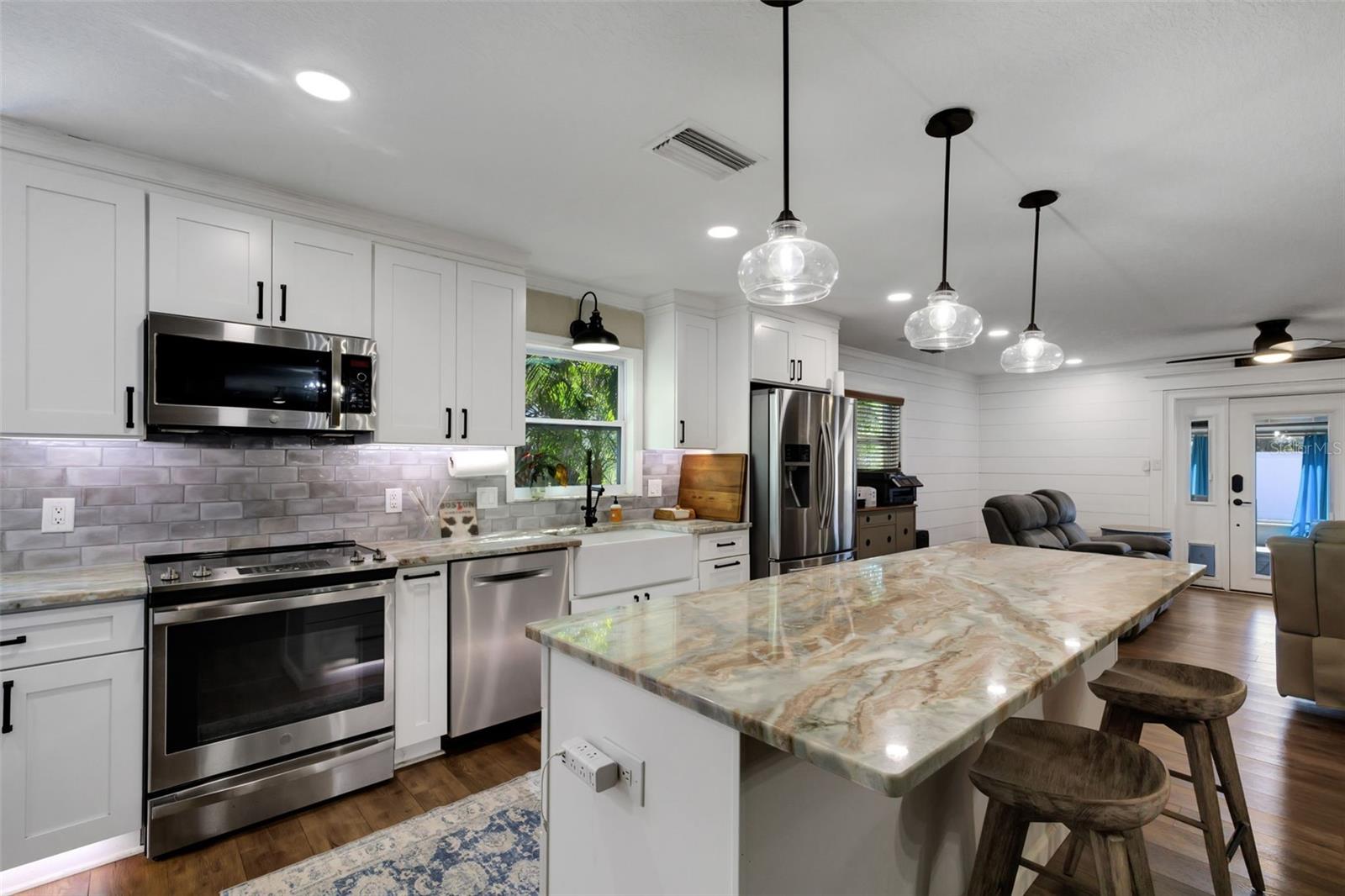 Image 17 of 80 For 1319 Edgewater Beach Drive