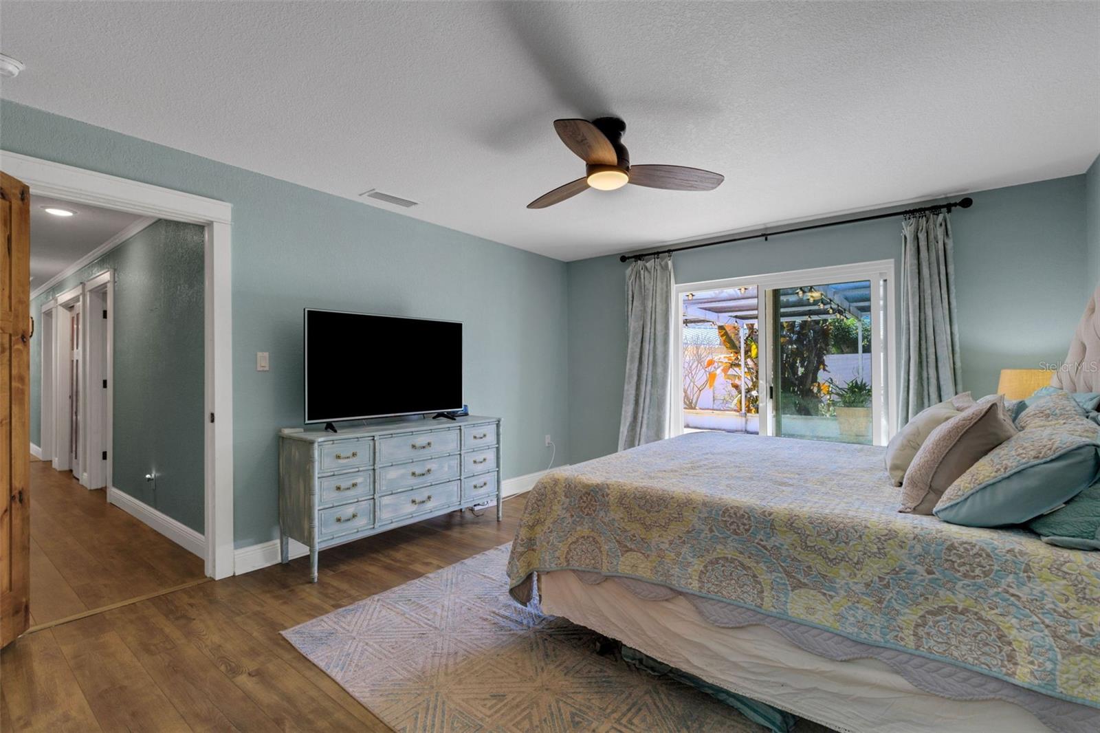 Image 24 of 80 For 1319 Edgewater Beach Drive