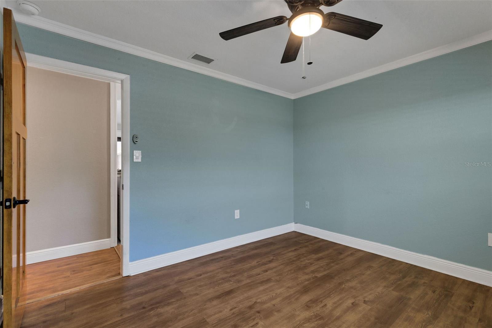 Image 33 of 80 For 1319 Edgewater Beach Drive