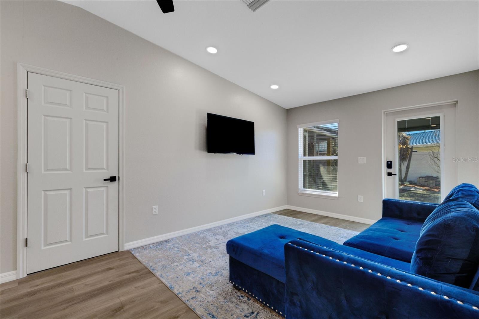 Image 38 of 80 For 1319 Edgewater Beach Drive