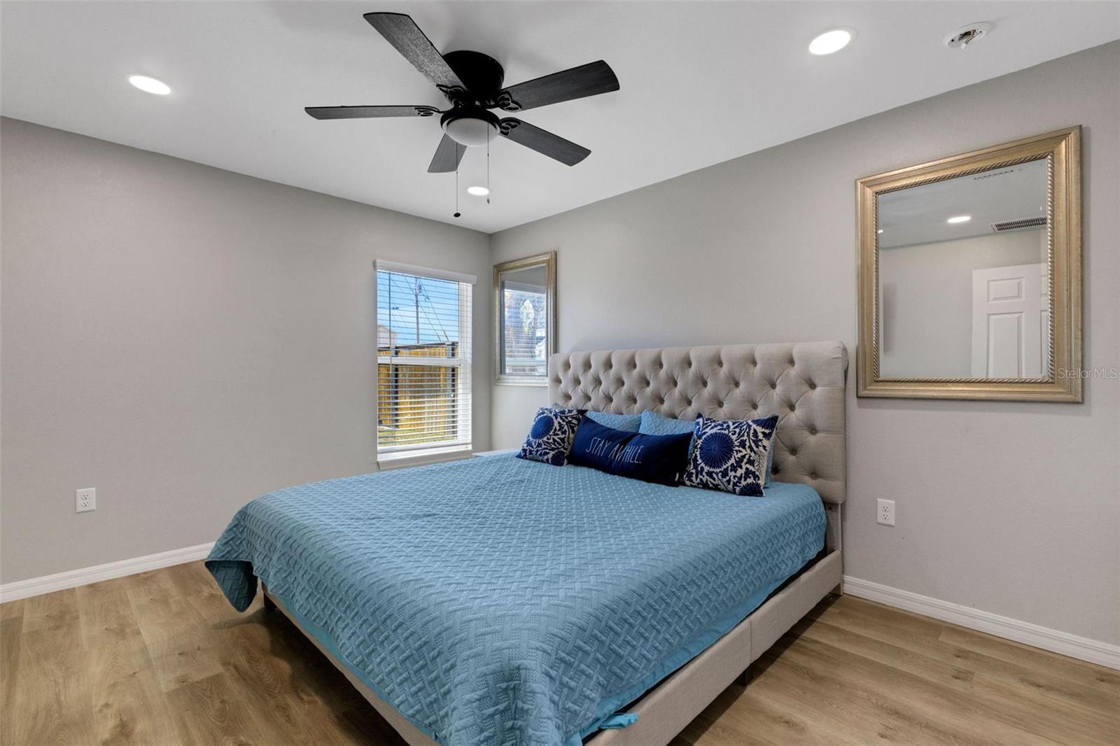 Image 46 of 80 For 1319 Edgewater Beach Drive