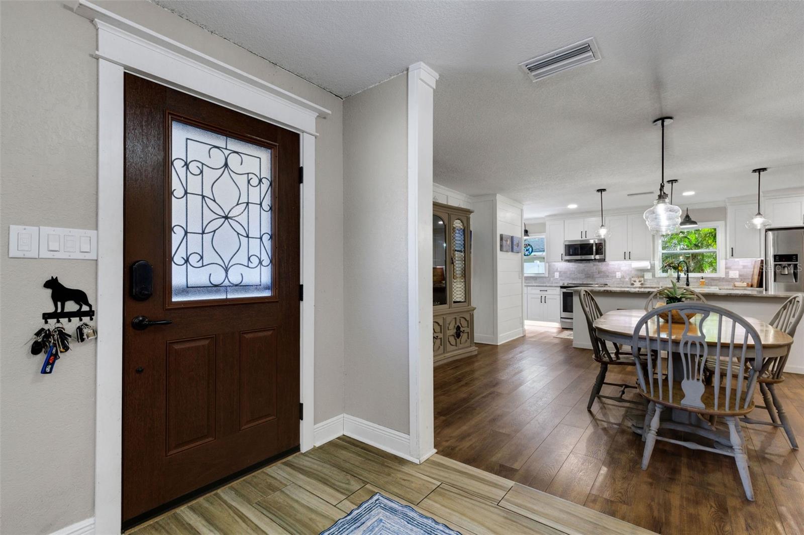 Image 6 of 80 For 1319 Edgewater Beach Drive