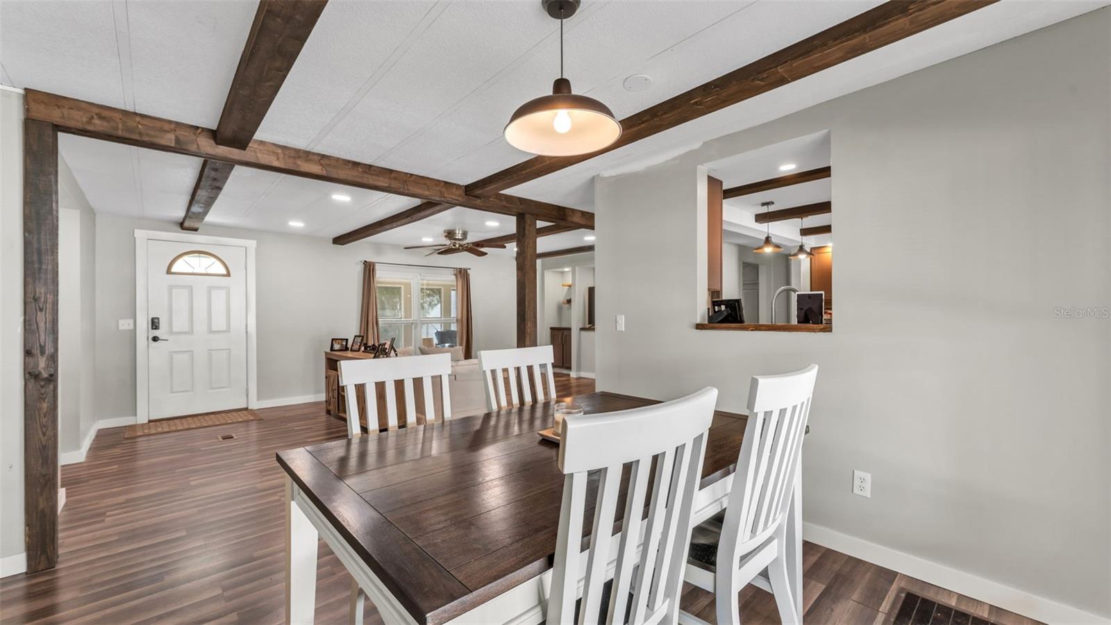 Image 14 of 32 For 521 Oak Ridge E