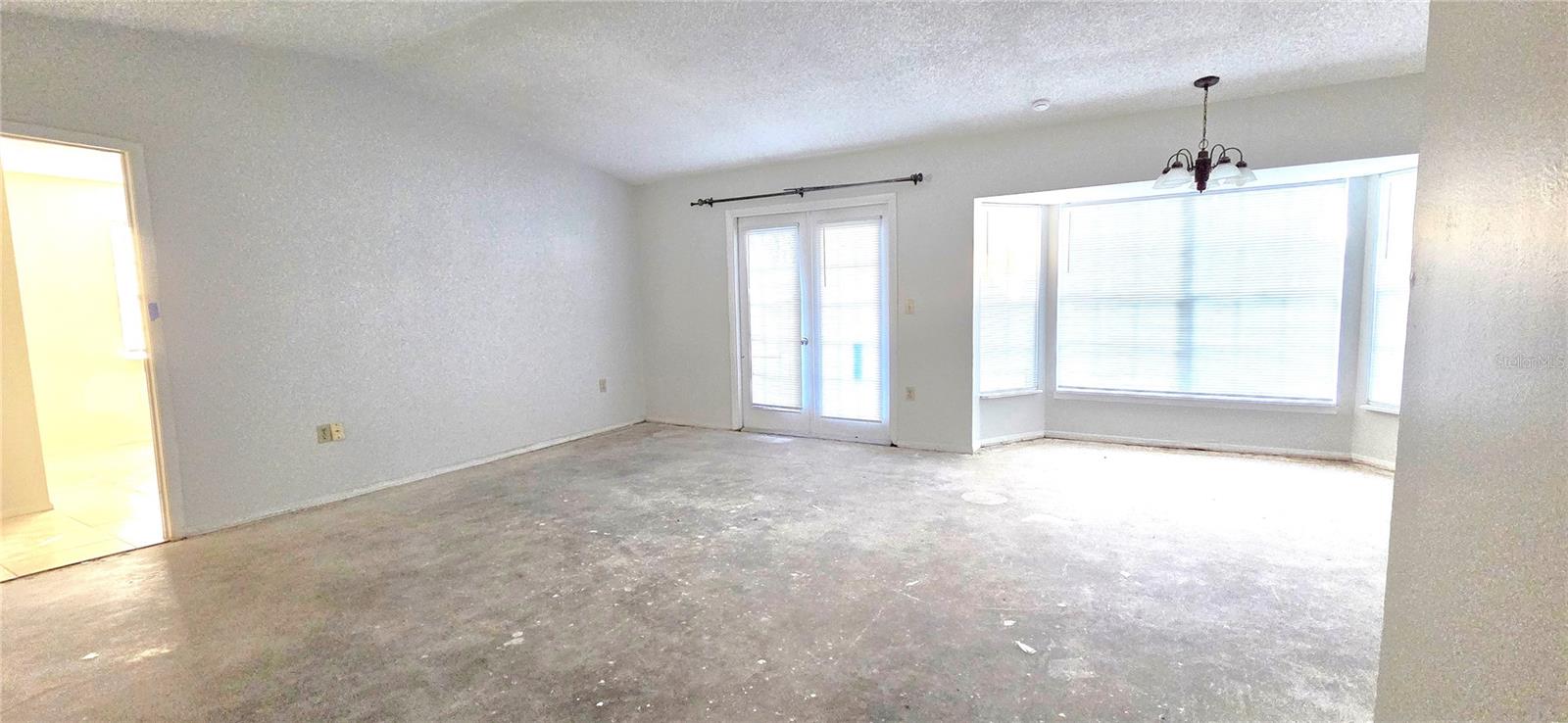 Image 24 of 35 For 1359 Primrose Court