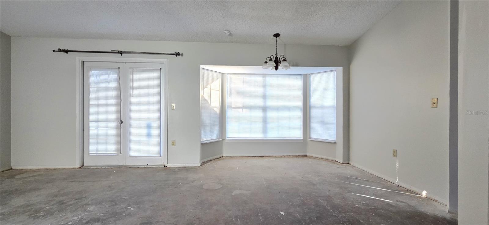 Image 8 of 35 For 1359 Primrose Court