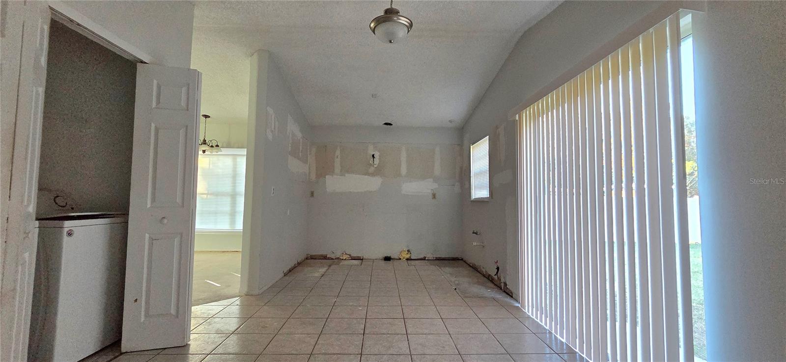 Image 9 of 35 For 1359 Primrose Court