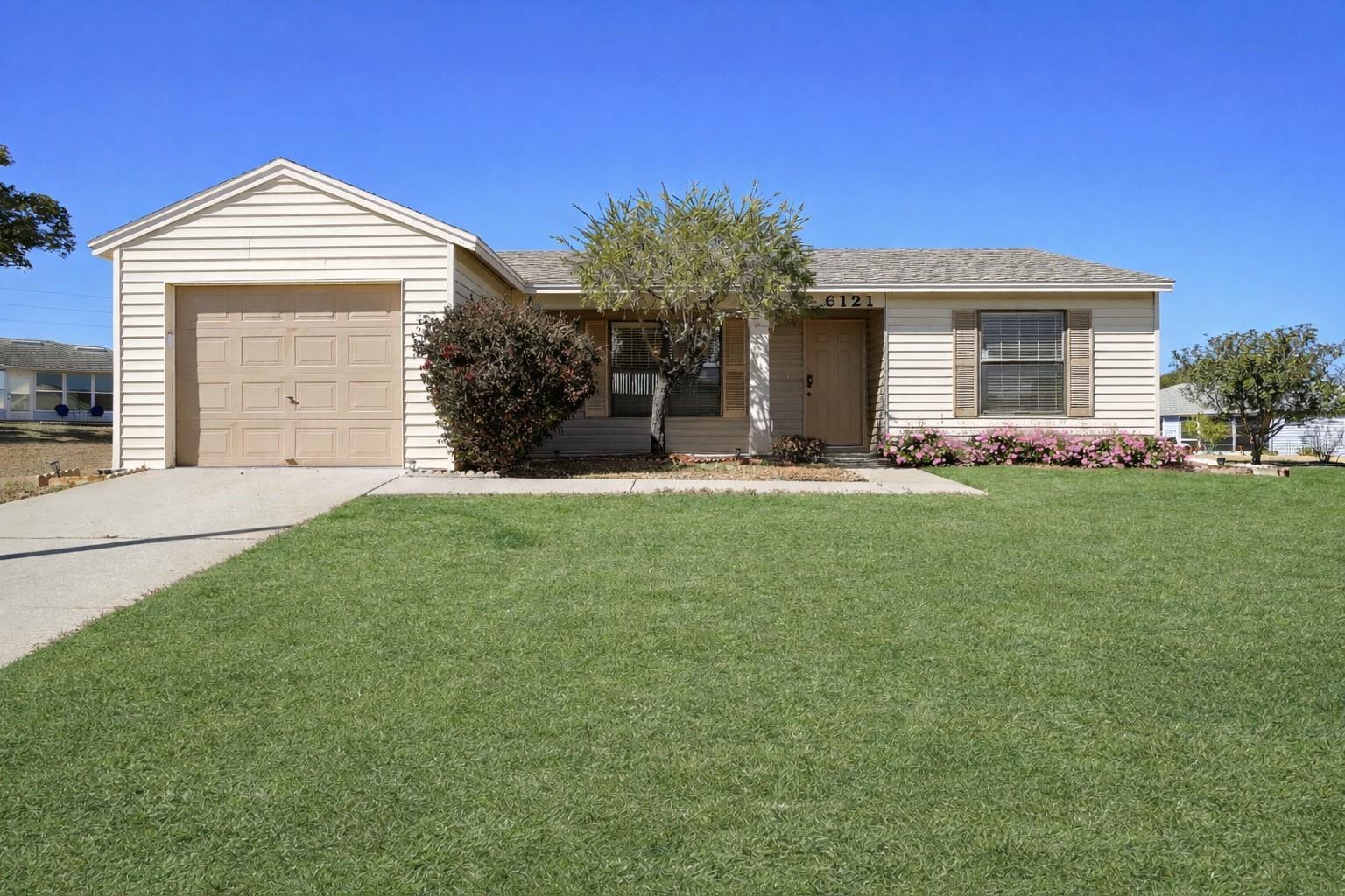 Details for 6121 Kittiwake Drive, LAKELAND, FL 33809