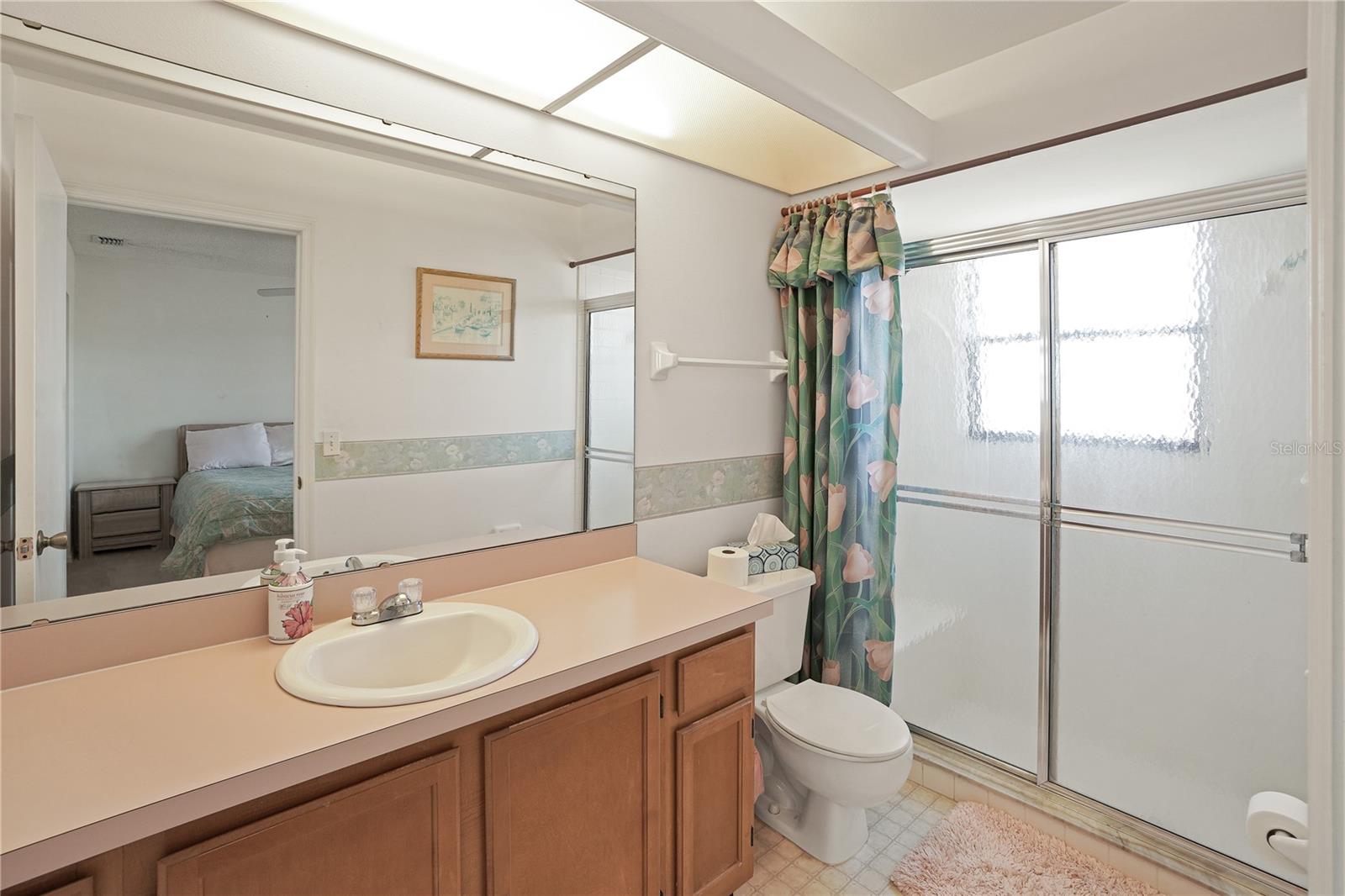 Image 21 of 43 For 6121 Kittiwake Drive