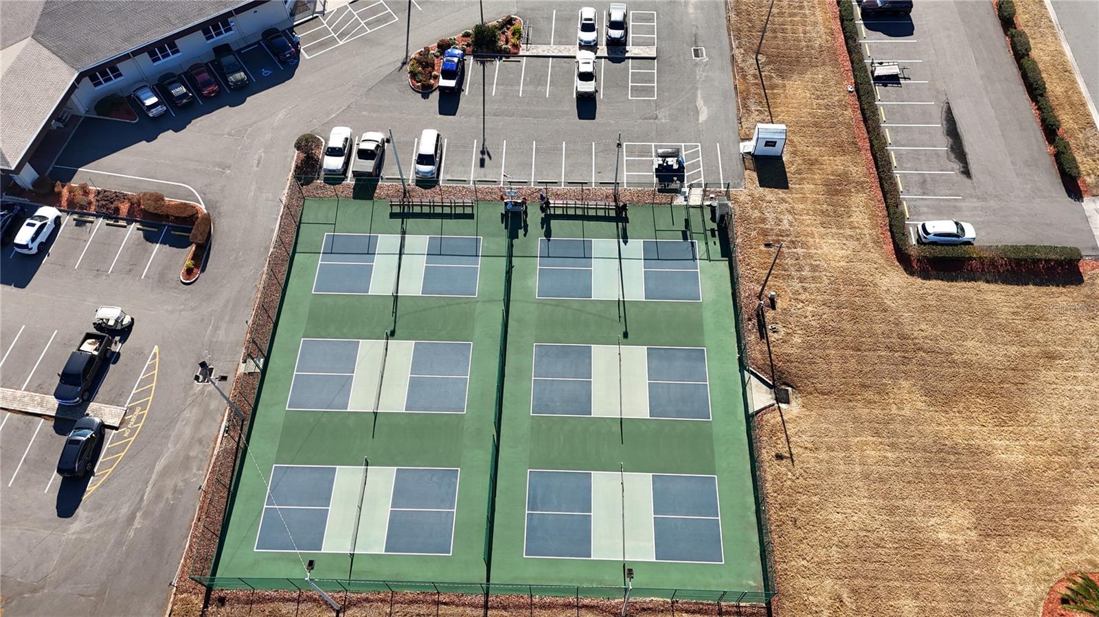 Image 29 of 43 For 6121 Kittiwake Drive