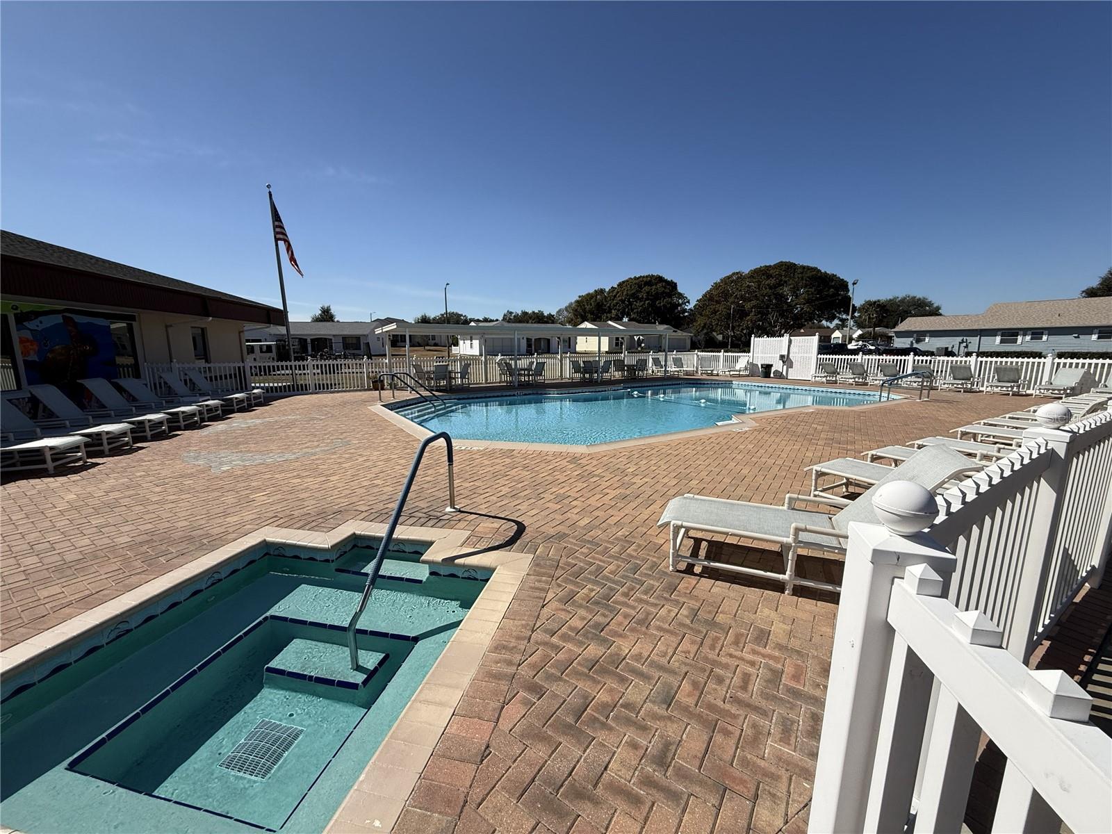 Image 30 of 43 For 6121 Kittiwake Drive