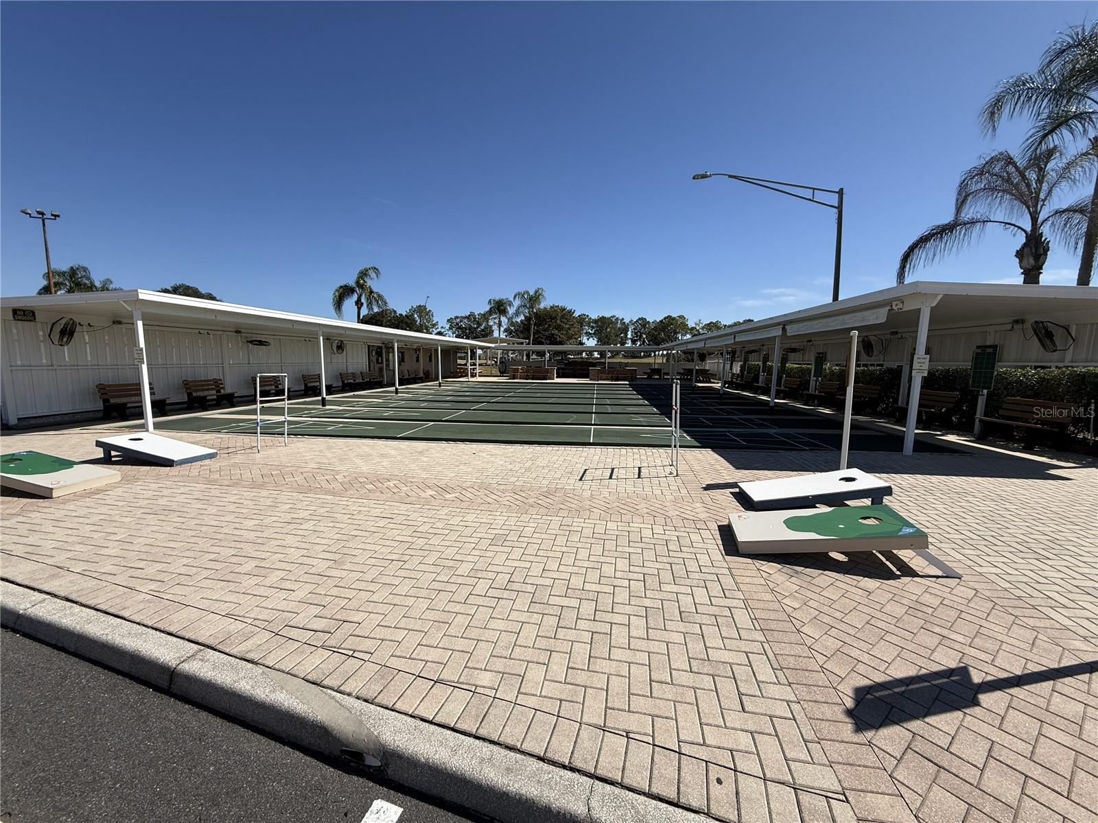 Image 37 of 43 For 6121 Kittiwake Drive