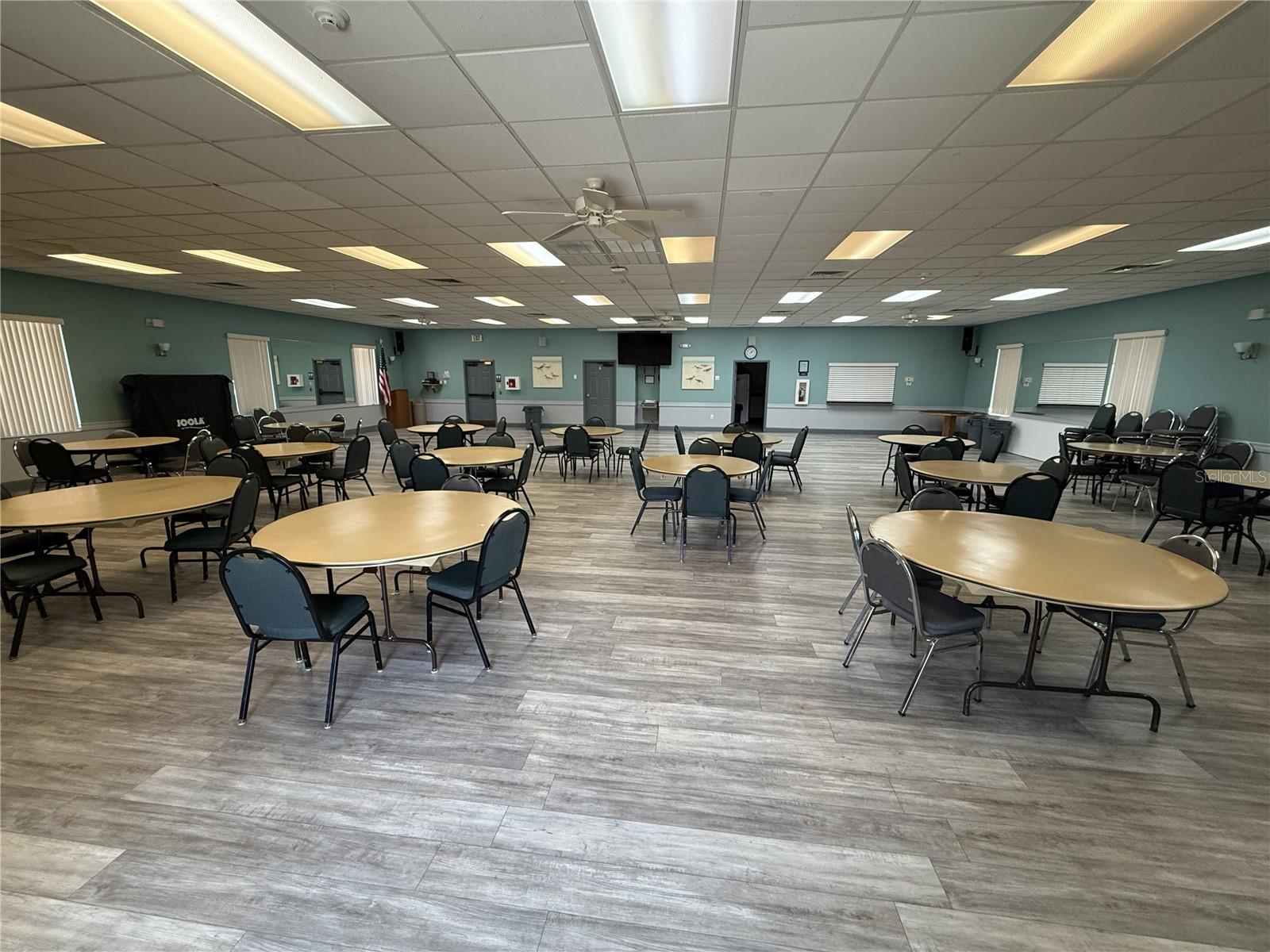 Image 38 of 43 For 6121 Kittiwake Drive