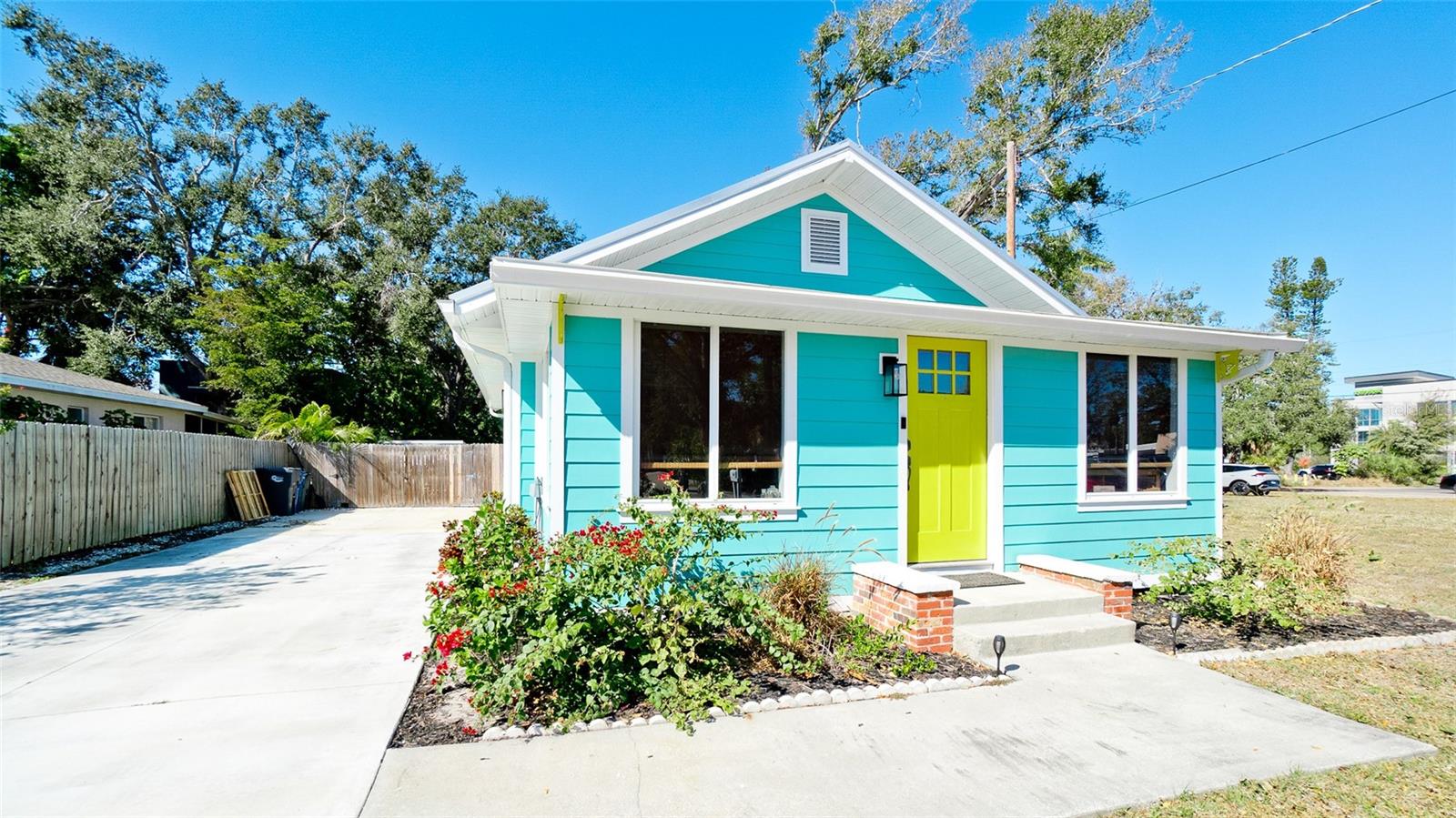 Details for 522 37th Street W, BRADENTON, FL 34205