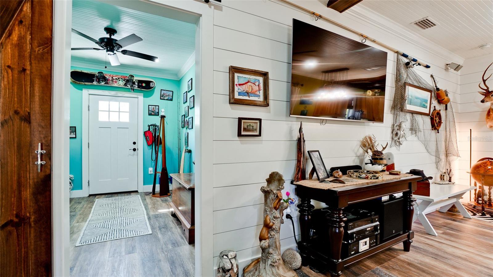 Image 11 of 38 For 522 37th Street W