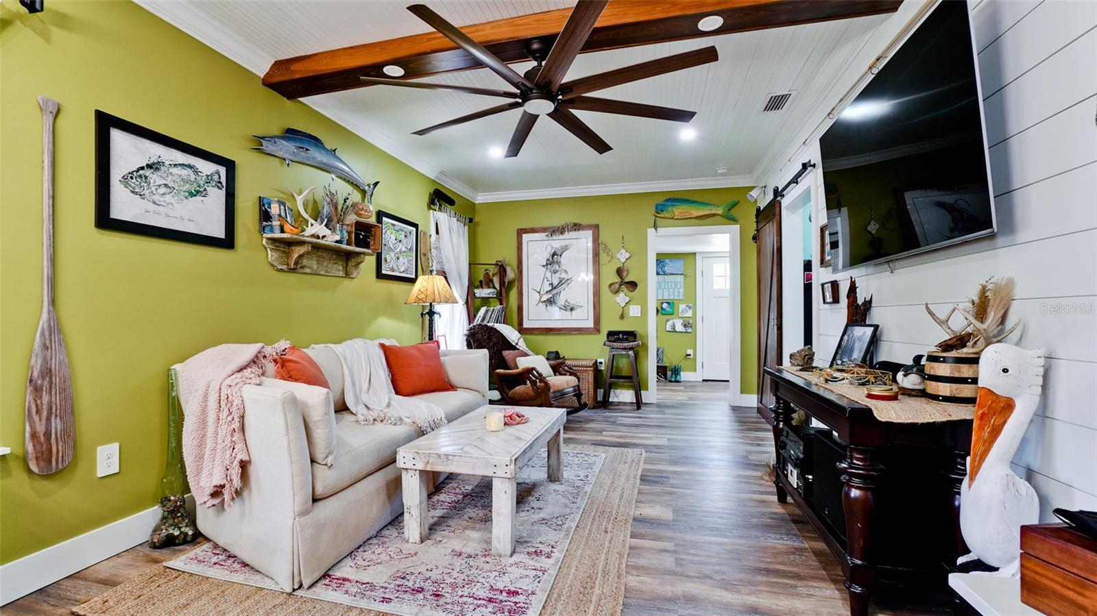 Image 15 of 38 For 522 37th Street W