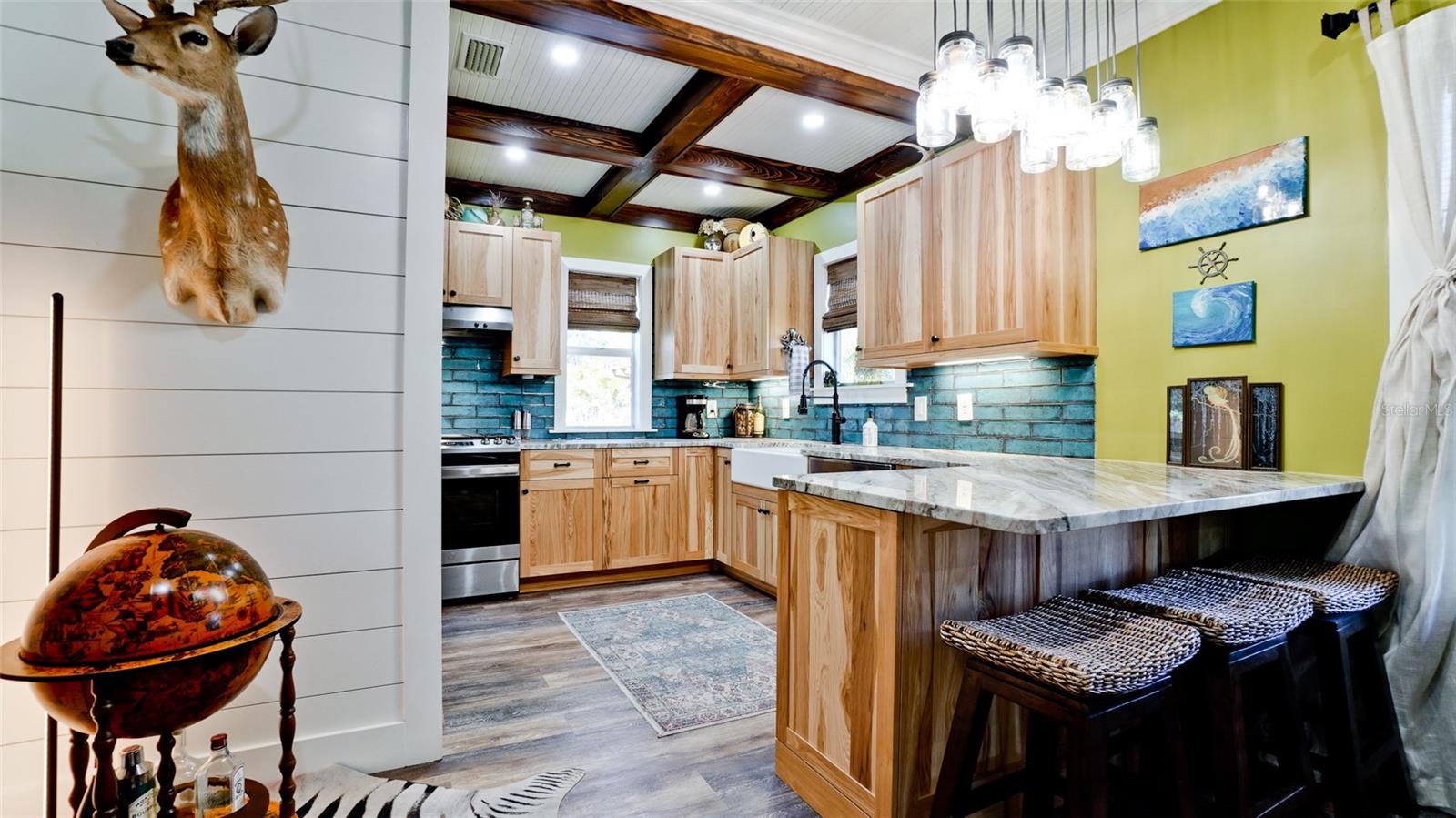 Image 22 of 38 For 522 37th Street W